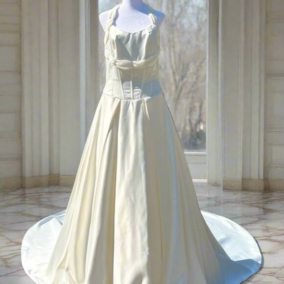 Size 8 My Fair Bride Ivory Wedding Dress - Picture 2 of 15